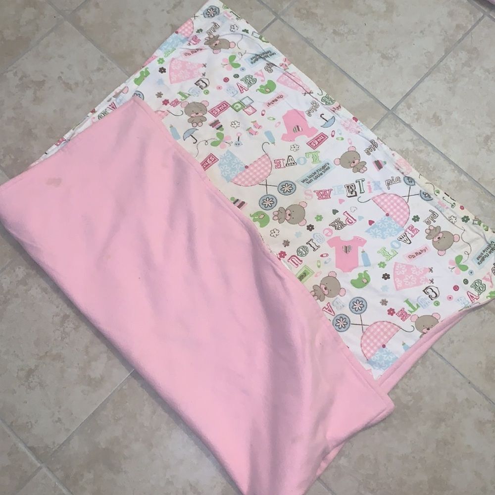 Baby Girl Quilt 39” x 32” - Picture 4 of 7